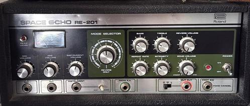 Roland RE 201 Space Echo, Muziek en Instrumenten, Effecten, Zo goed als nieuw, Ophalen of Verzenden