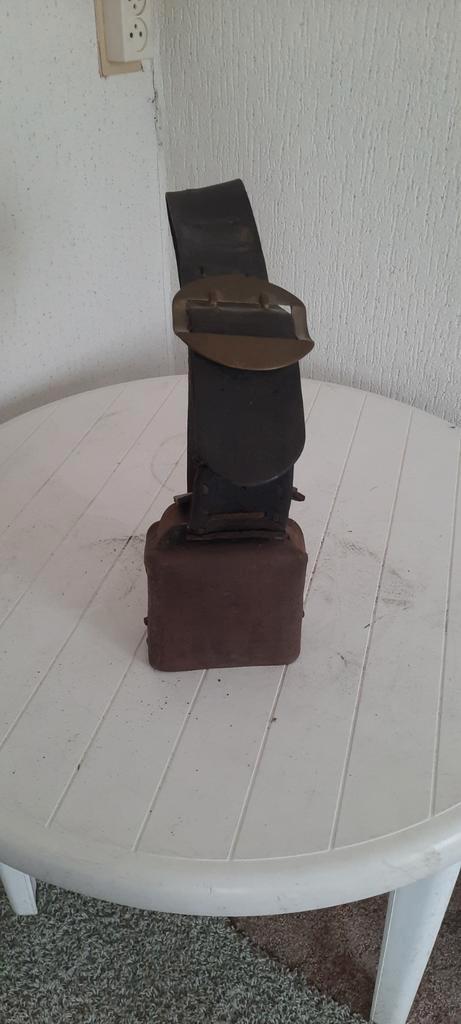 Grote oude (Oosterijkse) koebel koeienbel met riem, Antiek en Kunst, Curiosa en Brocante, Ophalen of Verzenden