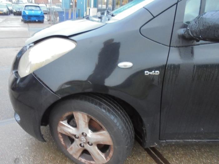 Scherm links-voor van een Toyota Yaris (209), Auto-onderdelen, Carrosserie en Plaatwerk, Toyota, Gebruikt, 3 maanden garantie
