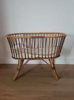 Vintage rotan poppenbed, Kinderen en Baby's, Speelgoed | Poppen, Ophalen of Verzenden, Gebruikt, Babypop