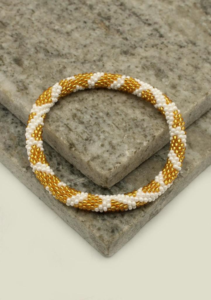 Glaskralen armband - wit en goud - RB117, Sieraden, Tassen en Uiterlijk, Armbanden, Nieuw, Overige materialen, Overige kleuren