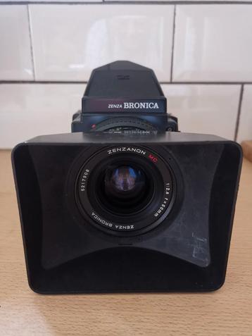 Bronica Etrsi 6x4.5 TTL+50mmLens+Prisma+120 Achterwand 