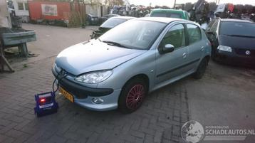Peugeot 206 2006 1.4i KFW Blauw EYLC onderdelen beschikbaar voor biedingen