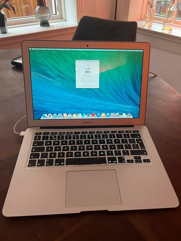MacBook Air - werkt perfect! beschikbaar voor biedingen