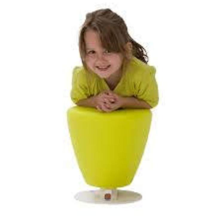The Smoods plastic stool kinderkrukje krukje geel fluor, Huis en Inrichting, Krukjes, Zo goed als nieuw, Kunststof, Ophalen of Verzenden