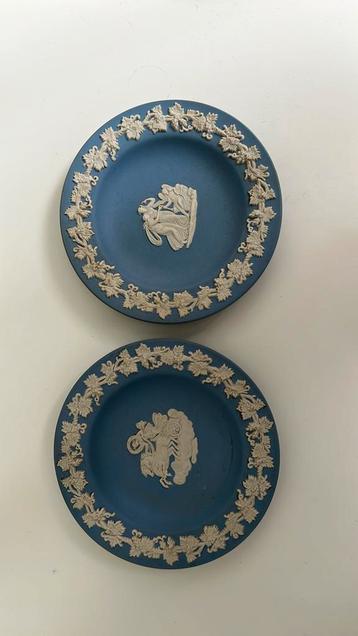 Mooie oude wedgwood schoteljes beschikbaar voor biedingen
