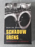 p14 Schaduwgrens - Ron de Zeeuw, Boeken, Thrillers, Gelezen, Ophalen of Verzenden, Nederland