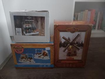 Diverse kerstspullen huisjes verlichting versiering etc beschikbaar voor biedingen