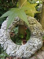 Betonnen Tuinornament Krans met Bloemen, Ophalen of Verzenden, Gebruikt, Beton, Overige typen