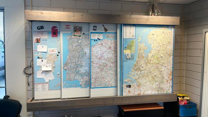 Landkaarten, Boeken, Atlassen en Landkaarten, Zo goed als nieuw, Landkaart, Europa Overig, 2000 tot heden, Ophalen