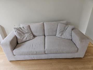 Zeer comfortabele 3-zitsbank / goede staat / crèmewit beschikbaar voor biedingen