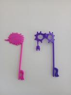 2 Maskers voor Monster High Photo Booth Ghouls – DRACULAURA, Verzamelen, Poppen, Ophalen of Verzenden, Zo goed als nieuw, Accessoires