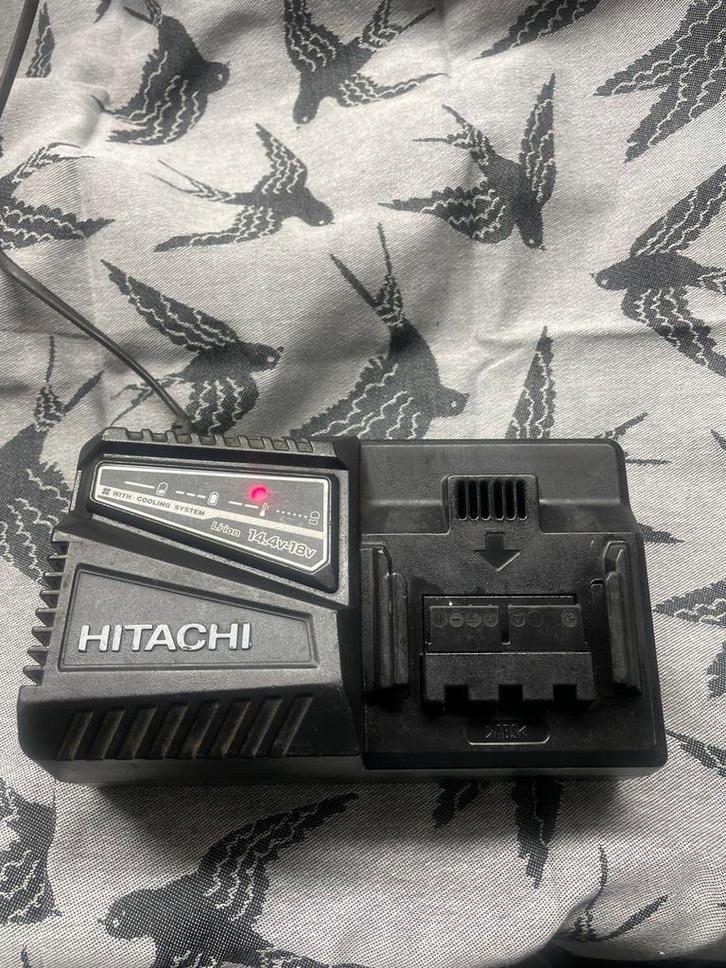Hitachi Hikoki UC18YFSL Accu Lader - Getest!, Doe-het-zelf en Verbouw, Gereedschap | Machine-onderdelen en Toebehoren, Zo goed als nieuw