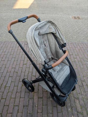 Dubatti kinderwagen beschikbaar voor biedingen