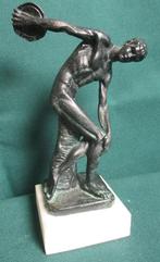 beeld van een discuswerper uitgevoerd in spelter, Antiek en Kunst, Ophalen of Verzenden