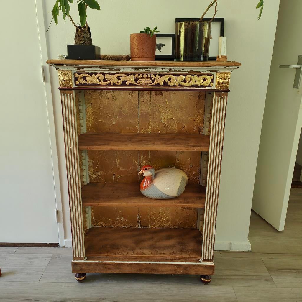De Gouden Leeuw - oude houten kast opgeknapt bladgoud, Antiek en Kunst, Antiek | Meubels | Kasten, Ophalen