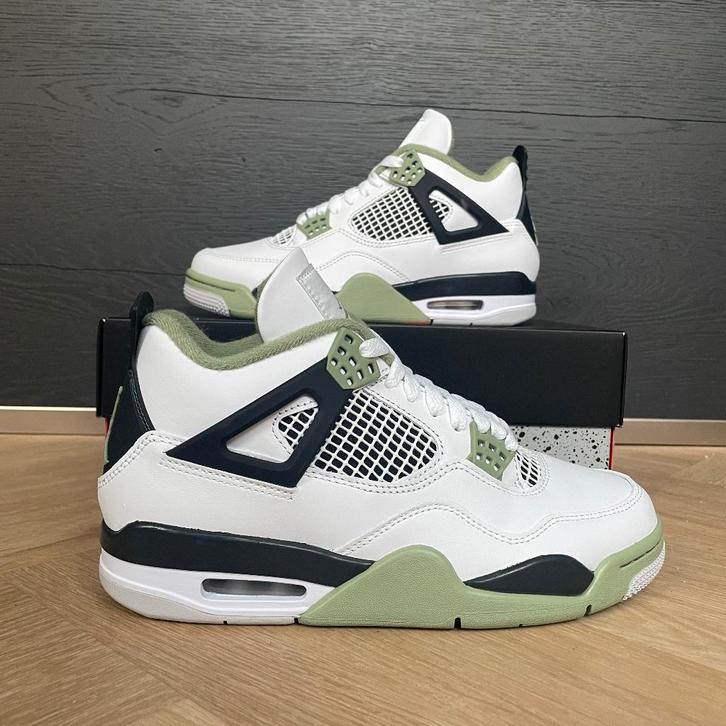 Jordan 4 Seafoam maat 35.5 NIEUW, Kleding | Dames, Schoenen, Nieuw, Sneakers of Gympen, Groen, Ophalen of Verzenden