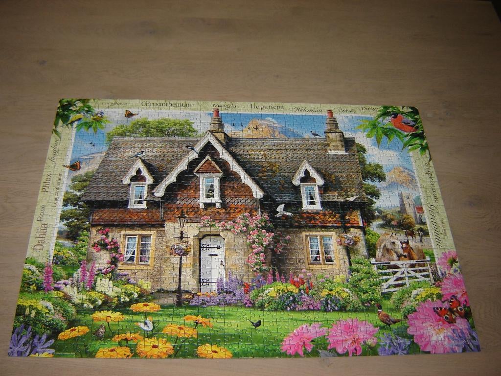 Ravensburger HILLSIDE COTTAGE 1000 st., Ophalen of Verzenden, 500 t/m 1500 stukjes, Zo goed als nieuw, Legpuzzel
