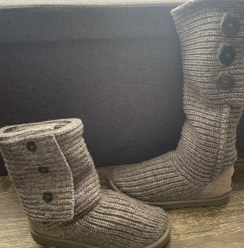 Gebreidde uggs maat 36, Hoge laarzen, UGG, Ophalen of Verzenden, Grijs