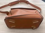 Loewe Puzzle Bag Medium Bruin, plus iphone 12 pro max, Sieraden, Tassen en Uiterlijk, Tassen | Damestassen, Verzenden, Gebruikt