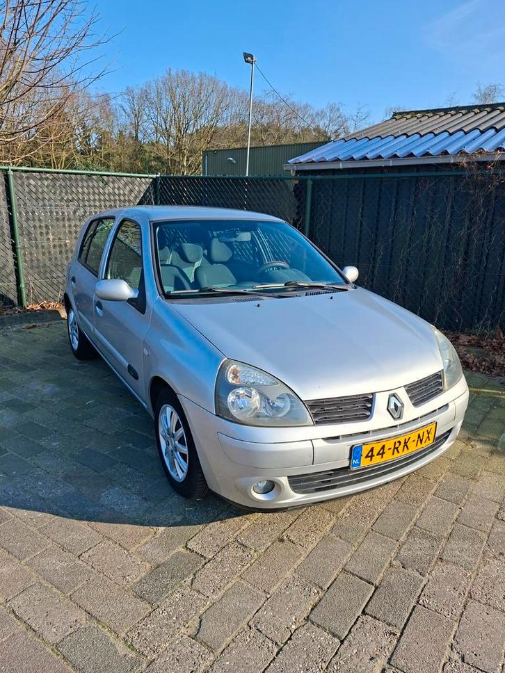 Renault Clio 1.2 55KW Autbas E3 2005 Grijs, Auto's, Renault, Bedrijf, Clio, ABS, Airbags, Airconditioning, Boordcomputer, Centrale vergrendeling