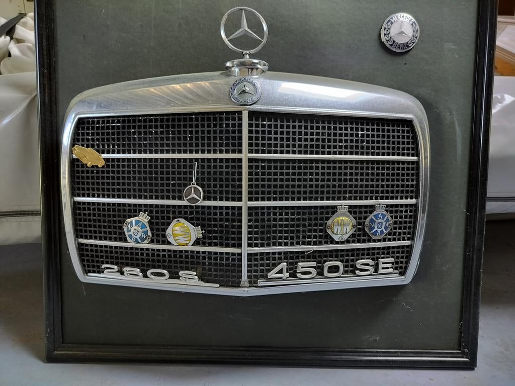 Mercedes grill, Ophalen, Motorkap