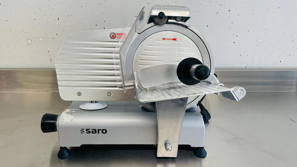Saro snijmachine, Ophalen, Zo goed als nieuw
