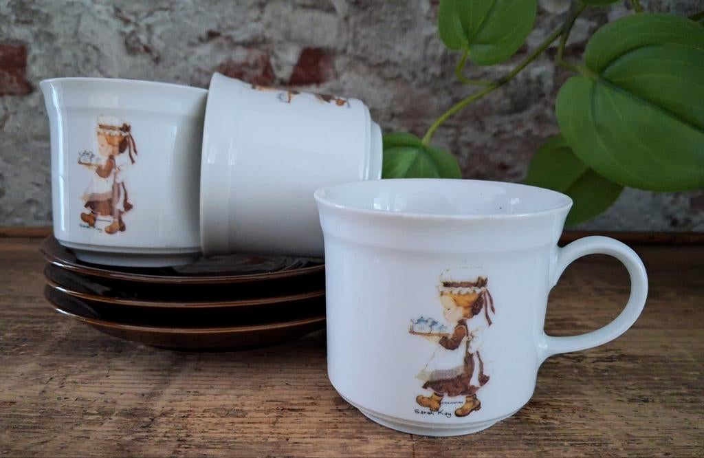 ' Holly Hobbie '  Sarah Kay kop en schotels  - vintage, Ophalen of Verzenden, Huis en Inrichting