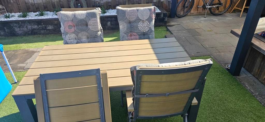Complete Tuintafel Set met 4 Stoelen en Kussens, Tuin en Terras, Tuinsets en Loungesets, 4 zitplaatsen, Gebruikt, Ophalen of Verzenden