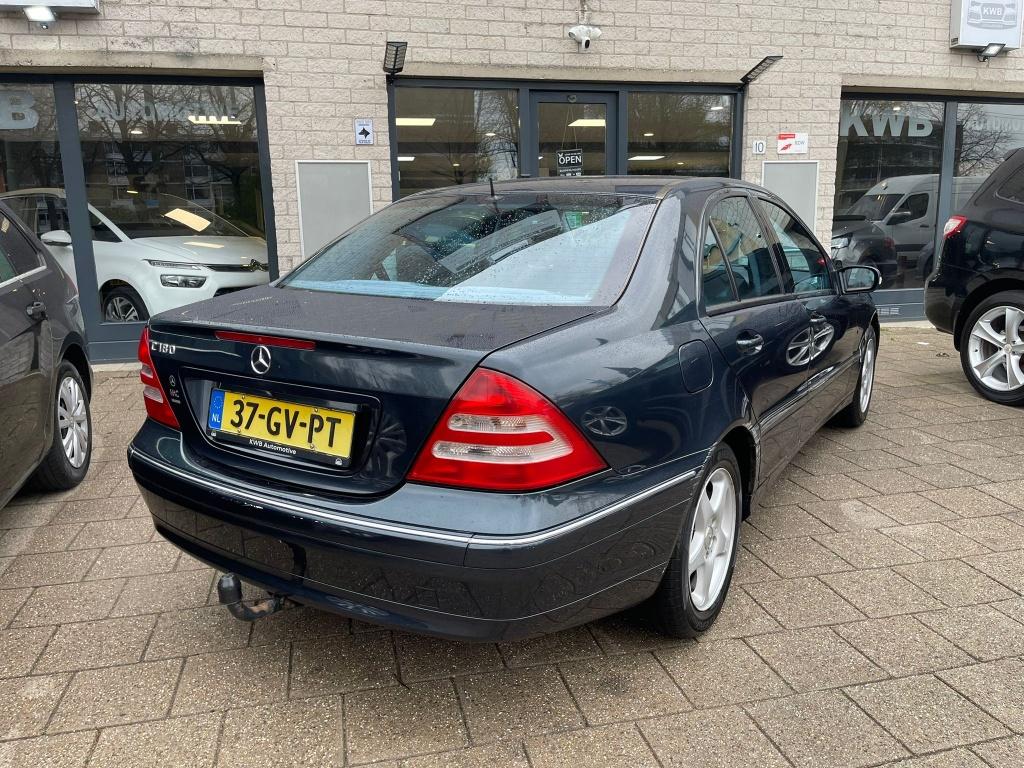 Mercedes-Benz C-Klasse 180 Avantgarde Airco Nieuwe apk, Auto's, 1998 cc, Stof, 129 pk, Electronic Stability Program (ESP)