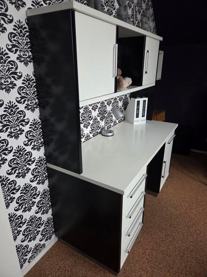 Modern zwart-wit bureau met opbouw en lades, Huis en Inrichting, Bureaus, Ophalen