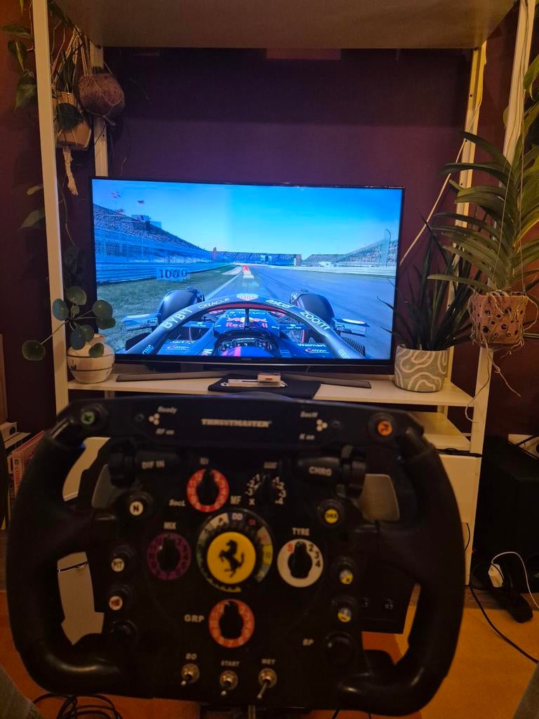 Thrustmaster T300 met race stoel en F1 stuur, Spelcomputers en Games, Spelcomputers | Overige, Ophalen, Zo goed als nieuw
