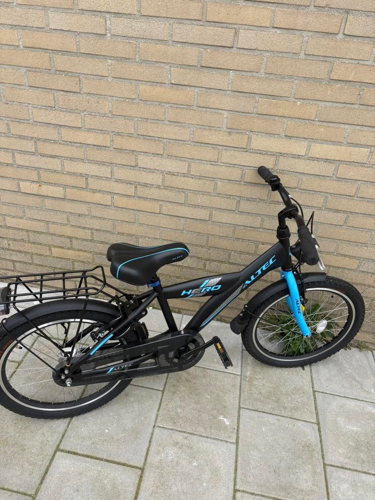 Fiets Altec Hero 20 inch, Fietsen en Brommers, Fietsen | Jongens, Ophalen, Zo goed als nieuw, 20 inch, Handrem