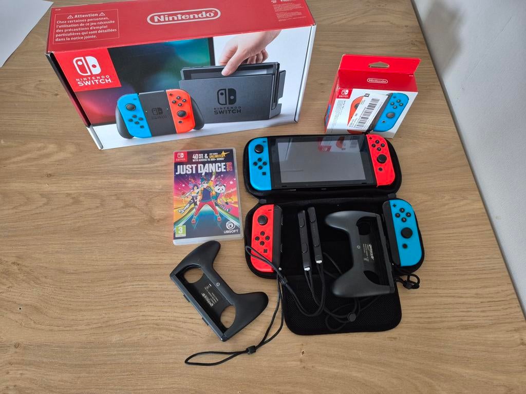 Nintendo Switch V1 - 2 JoyCons, hoesje, compleet, Spelcomputers en Games, Spelcomputers | Nintendo Switch, Ophalen of Verzenden