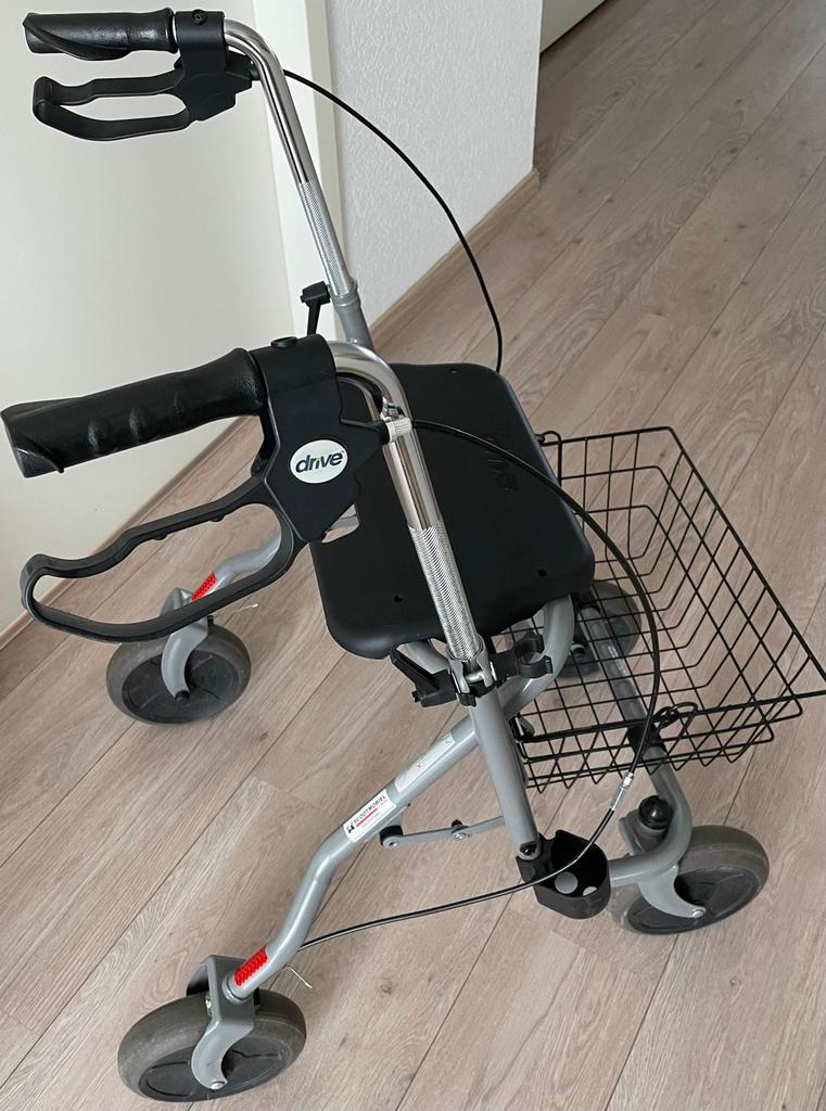 Te Koop Rollater, Ophalen, Zo goed als nieuw