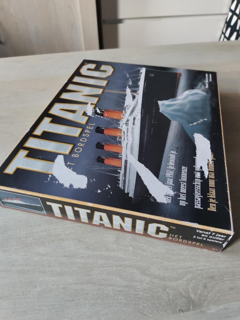 Titanic Het Bordspel - Klassiek Familie Spel, Hobby en Vrije tijd, Gezelschapsspellen | Bordspellen, Gebruikt, Westelijke Havendijk 15, 4703 RA Roosendaal, Nederland