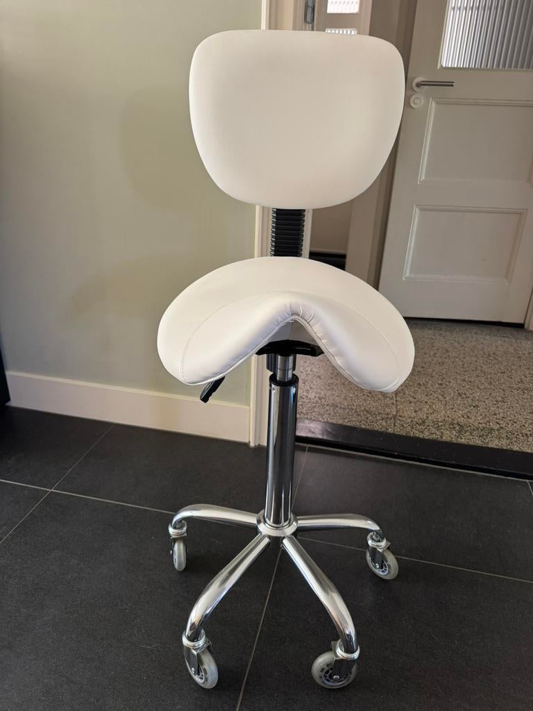 Zadelkruk op wielen met rugleuning- nieuwprijs 140,- euro, Huis en Inrichting, Bureaustoelen, Ophalen, Wit, Nieuw, Bureaukruk