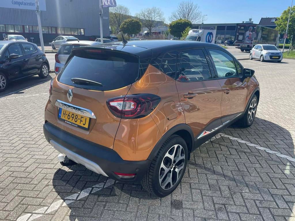 Renault Captur 0.9 TCe Intens / camera / trekhaak, Auto's, Renault, Voorwielaandrijving, 898 cc, Overige kleuren, 620 kg