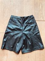 LUMINA vegan leather bermuda mt M en mt L, Kleding | Dames, Maat 38/40 (M), Prato, Italie, Zwart, Nieuw