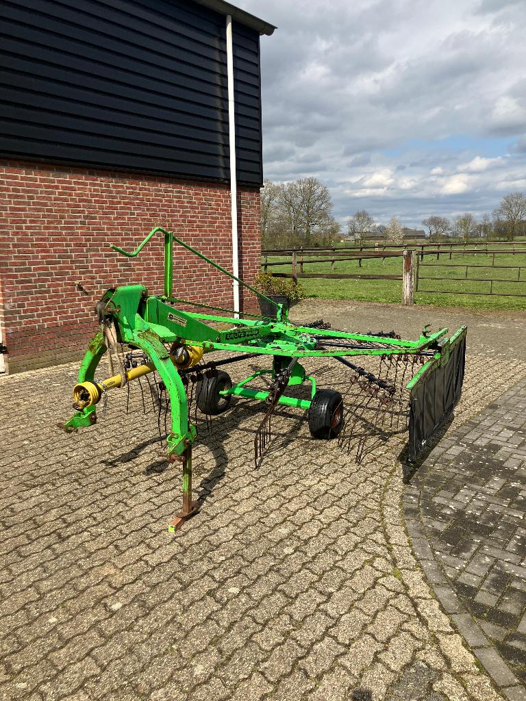 HARK Deutz-Fahr Hark KS 1.70     Zwadhark    Hooihark, Ophalen, Weidebouw