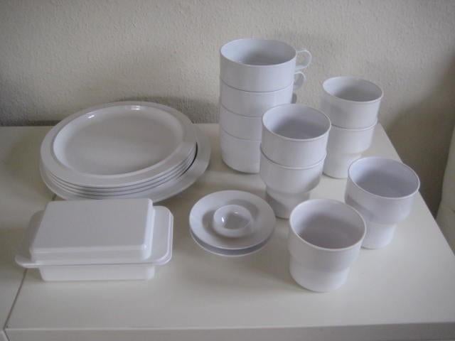 Mepal servies 37 X wit + Retro mokken schaaltjes eierdoppen, Ophalen of Verzenden