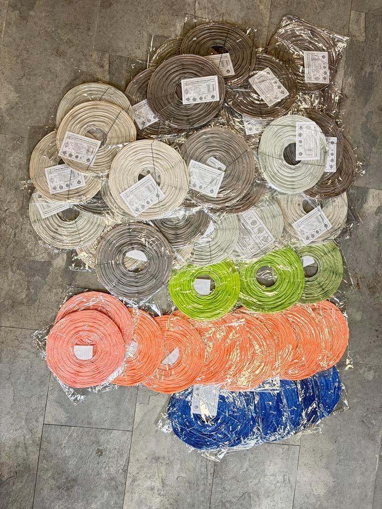 73 papieren lampionnen van 25cm, Ophalen of Verzenden, Zo goed als nieuw, Versiering