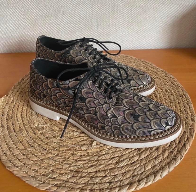 Only goudbrokaat schoenen - maat 39, Overige kleuren, Ophalen of Verzenden, Zo goed als nieuw, Espadrilles of Moccasins