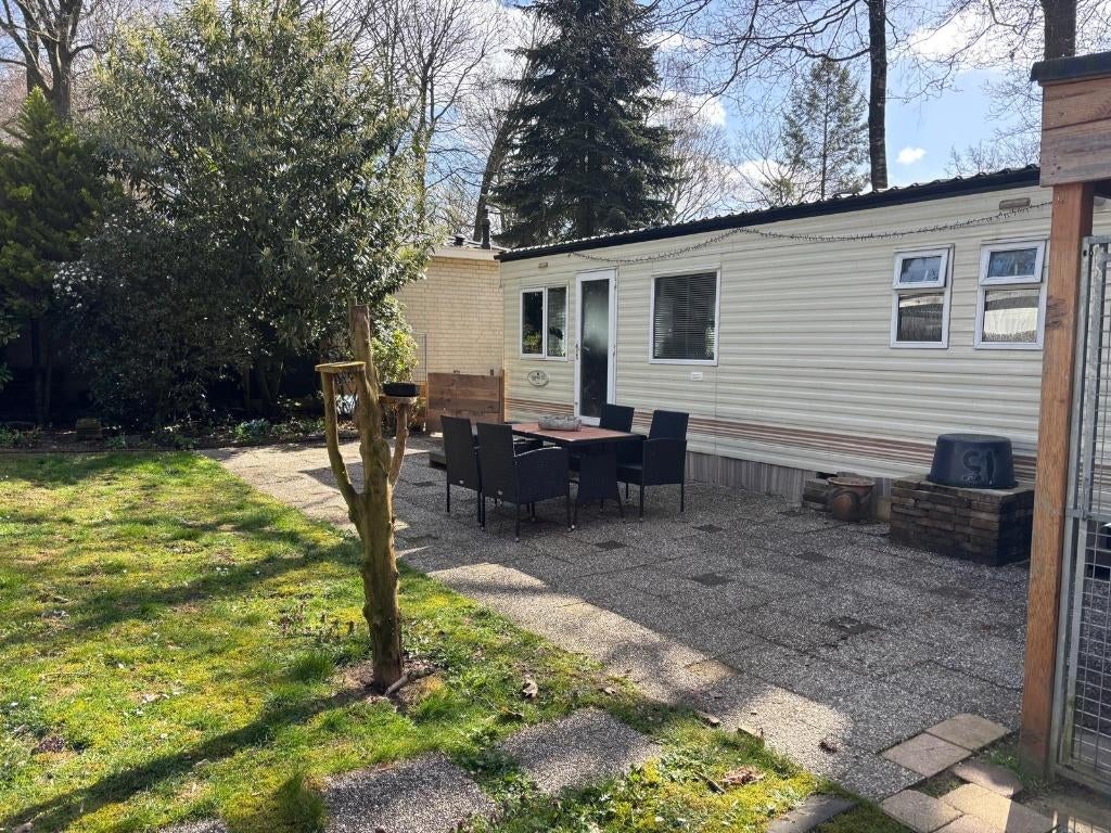 Ruime stacaravan met staanplaats - honden toegestaan, Caravans en Kamperen, Stacaravans, Tot en met 6