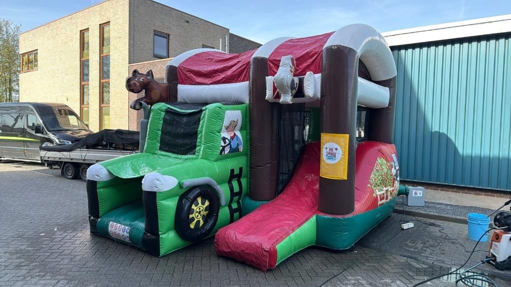 Springkussen met glijbaan | schade | certificaat, Ophalen, Gebruikt