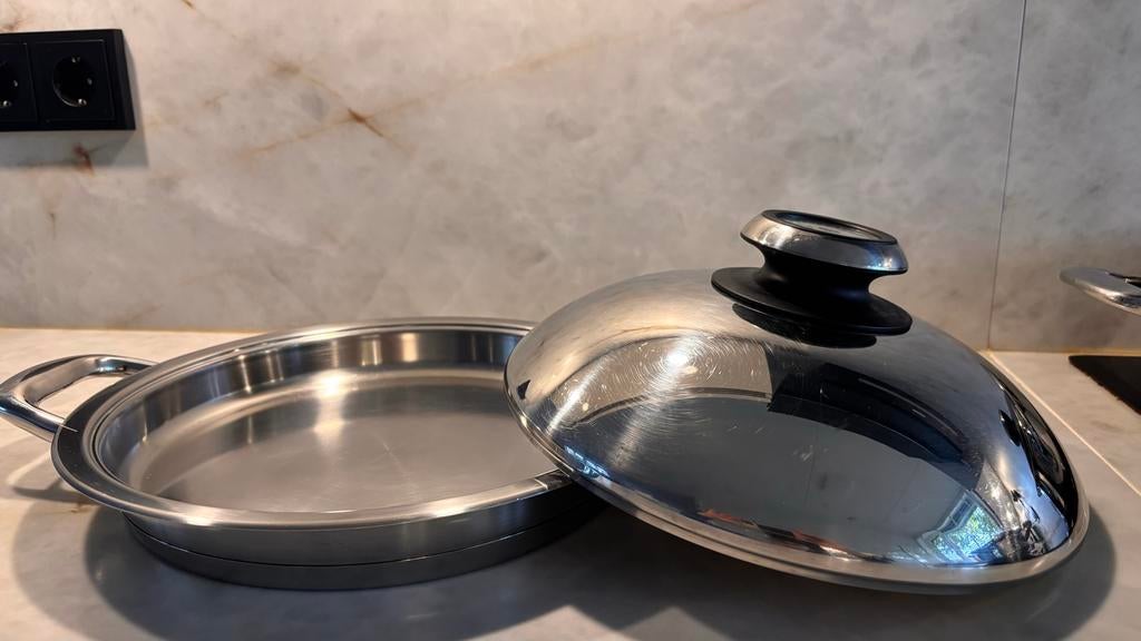 AMC Koekenpan/Braadpan met deksel, RVS, inductie geschikt, Inductieplaat, Ophalen of Verzenden, Zo goed als nieuw, Rvs