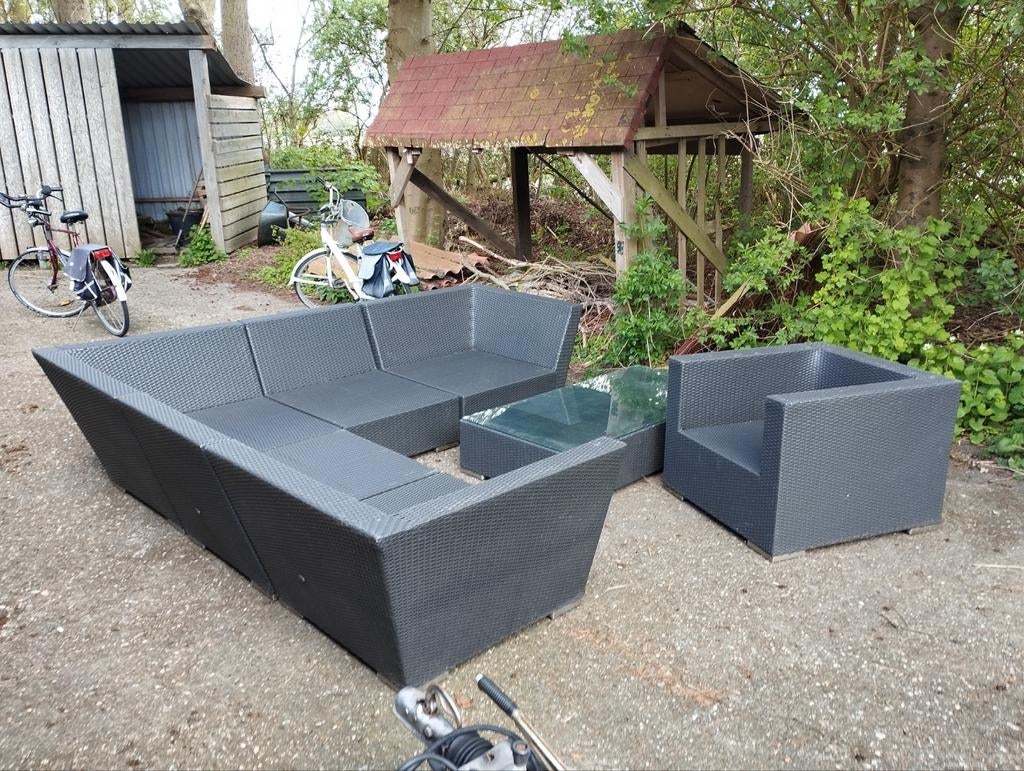 Zwarte wicker loungeset met glazen tafel en stoel, Ophalen of Verzenden