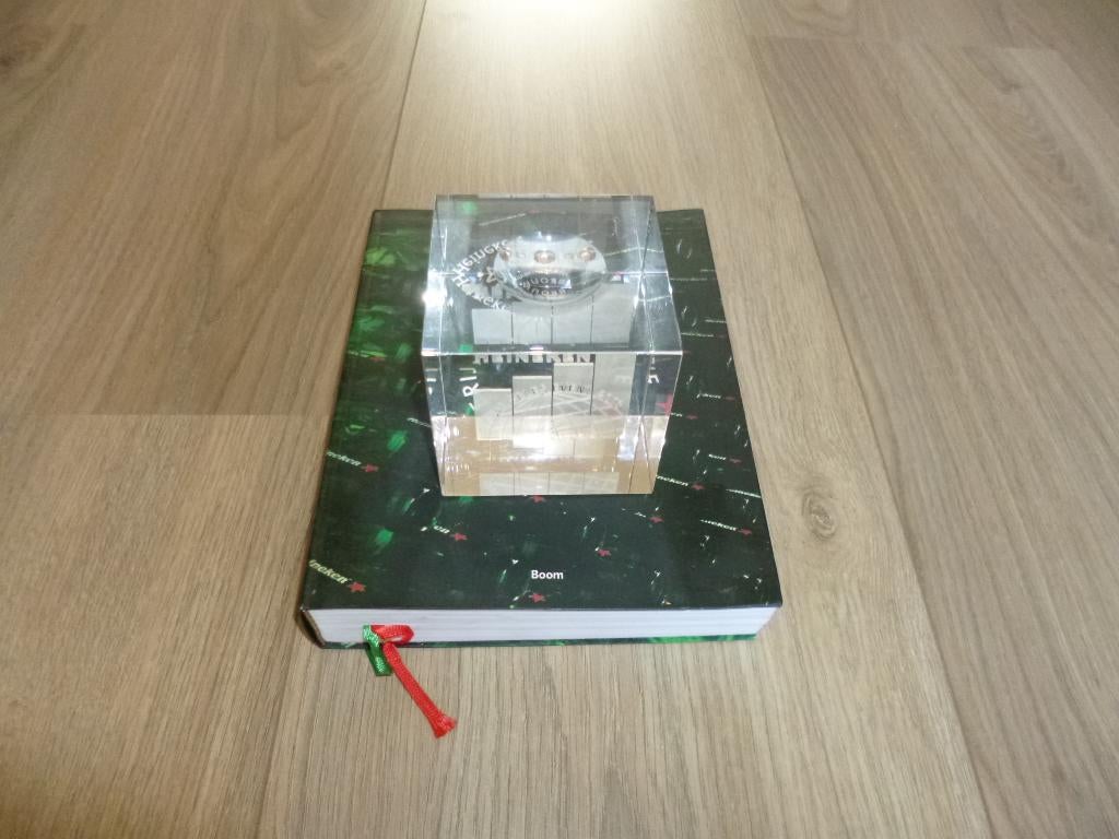 Heineken boek + presse-papier, Verzamelen, Biermerken, Ophalen of Verzenden, Zo goed als nieuw, Overige typen, Heineken
