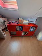 IKEA KALLAX op wielen - Uniek Rood - 2x4 met deurtjes, Ophalen, Zo goed als nieuw