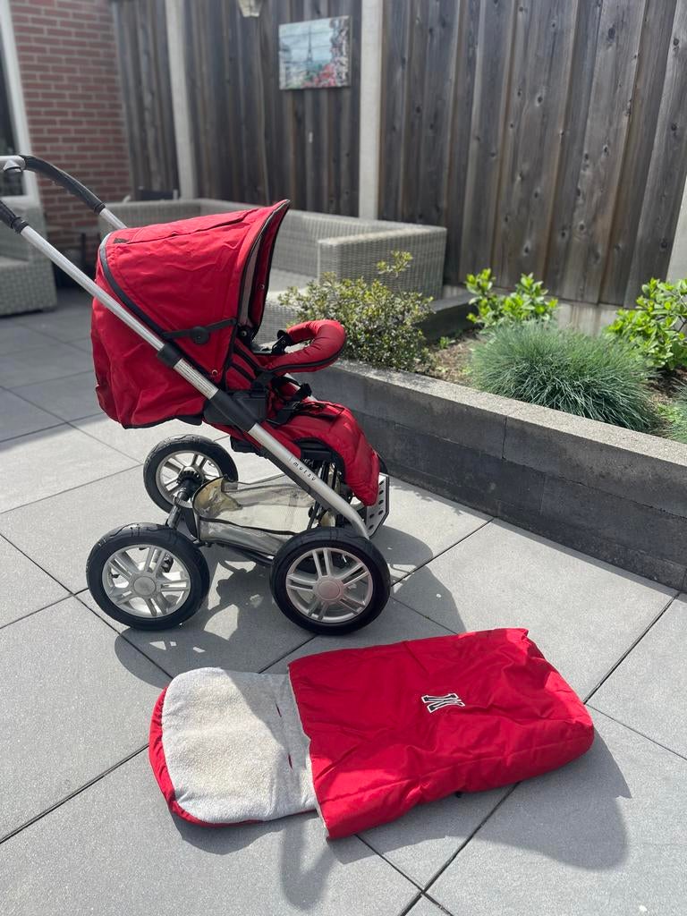 Mutsy Kinderwagen rood.!!Gratis afhalen!!, Kinderen en Baby's, Kinderwagens en Combinaties, Ophalen, Gebruikt, Combiwagen, Met reiswieg